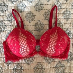 Victoria Secret Bombshell Lace Bra